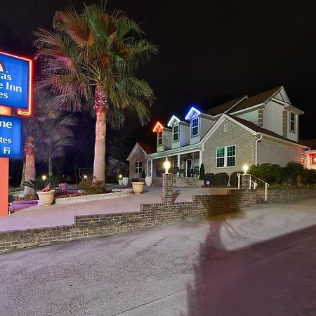 Savannah Inn And Suites Savannah Port Area Exterior photo