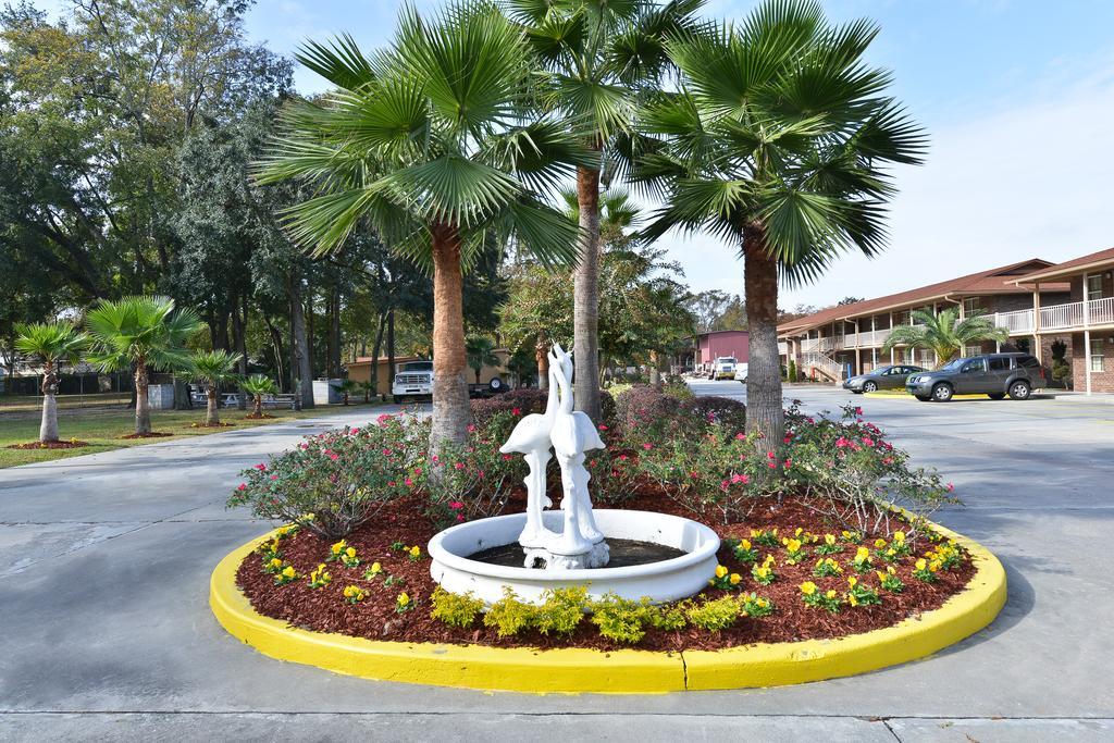 Savannah Inn And Suites Savannah Port Area Amenities photo